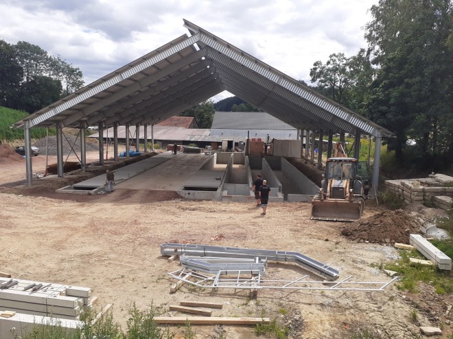 Stáj pro dojnice Suchý důl (foto 2)