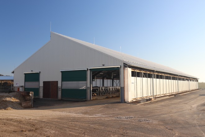 Stáj pro dojnice Bukovec (foto 1)